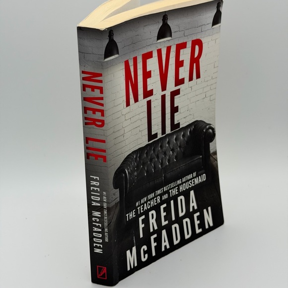 Never Lie by Freida McFadden - Paperback - Picture 3 of 4